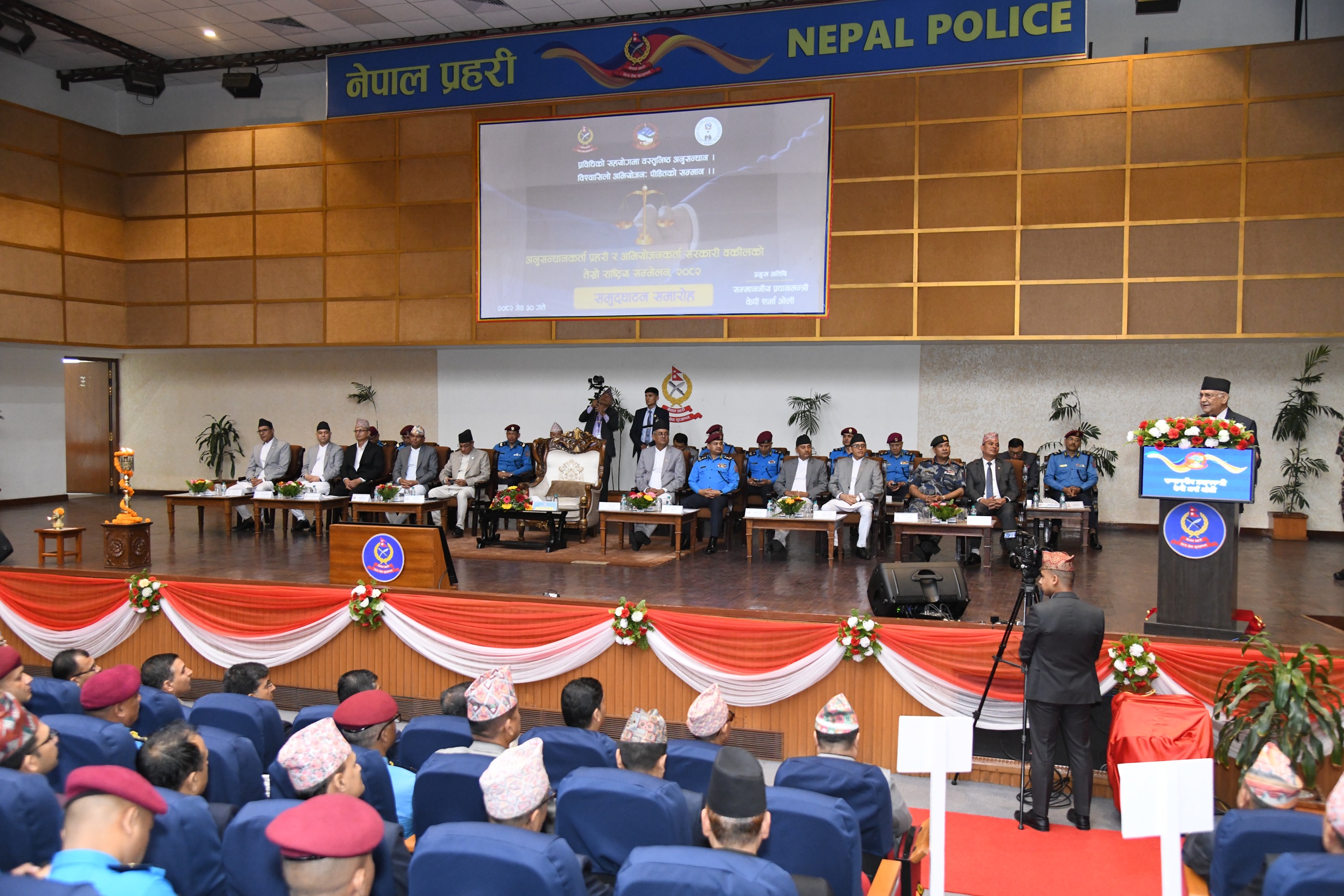 Nepal-police-(2)-1749819541.JPG