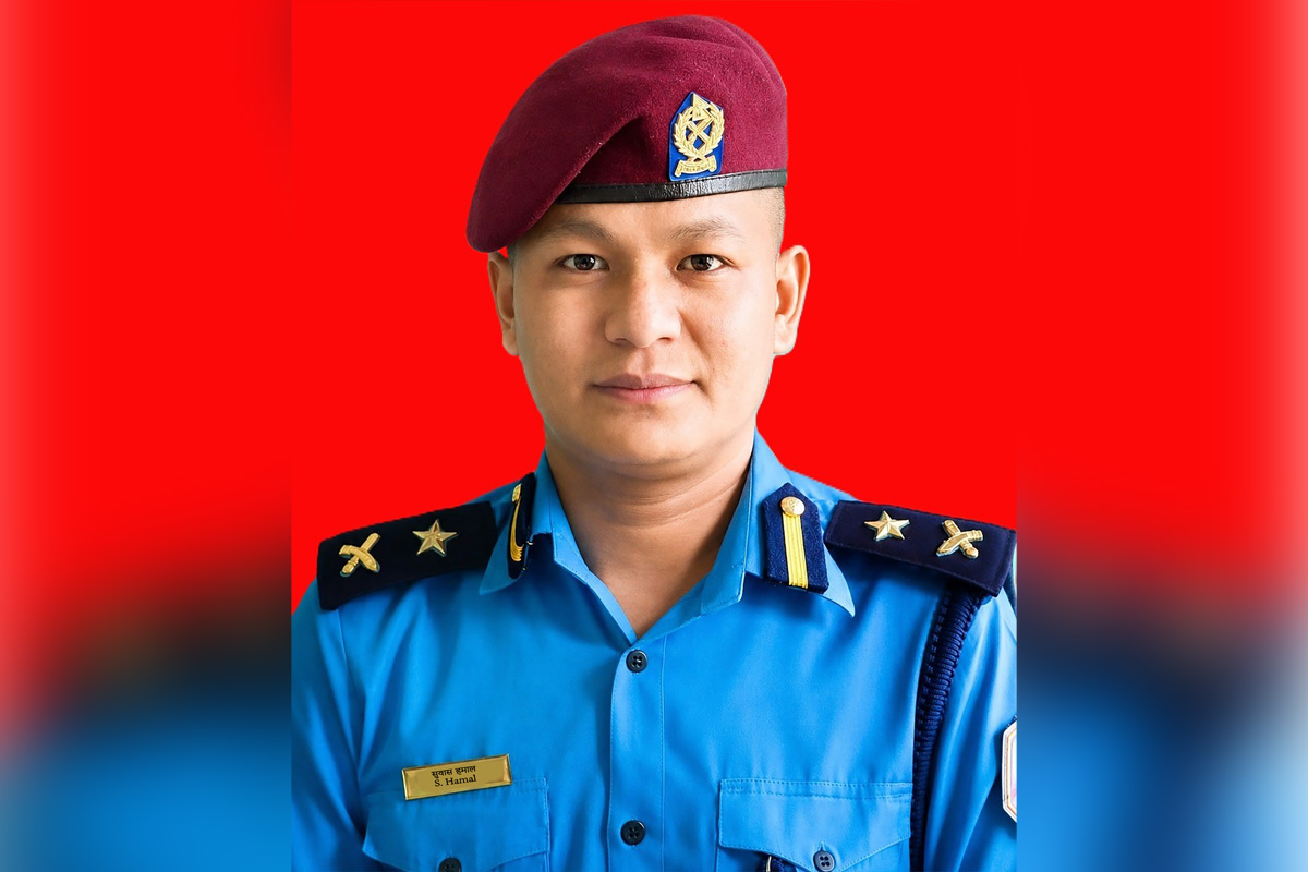 डीएसपी हमाल बने सर्वोत्कृष्ट प्रहरी