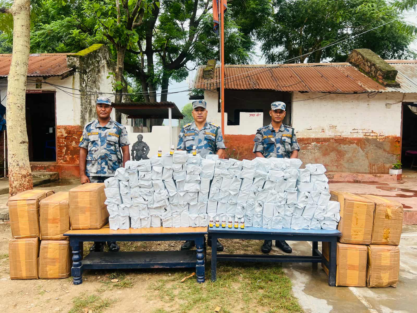 सशस्त्र प्रहरीले नेपालगञ्जमा समात्यो २३ लाखको अवैध औषधि