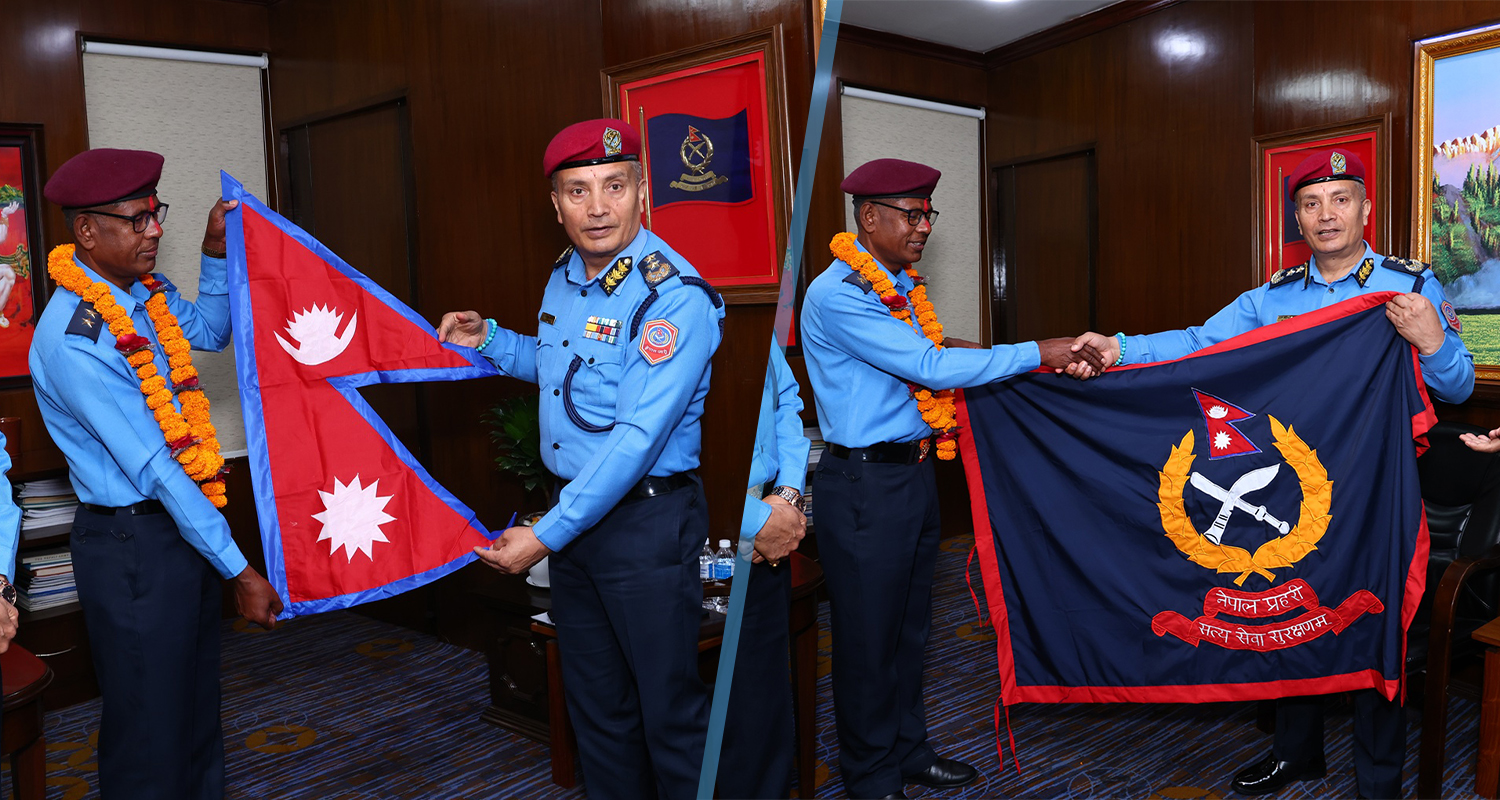 मकालु चुम्न हिँडेका सई चौधरीलाई राष्ट्रिय र प्रहरीको झण्डा हस्तान्तरण